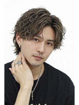 ブリリアント ヘアー ダイヤ(Brilliant Hair Dia) 30代メンズ向けメンズパーマ|色気と清潔感のビジネスヘア