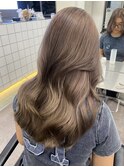 原宿ミルクティーグレージュ顔まわりレイヤーカットケアブリーチ