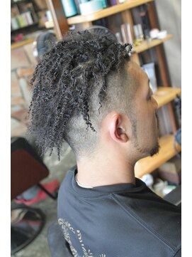 オーバーキャプテンネイキッド(OVER CAPTAIN NAKED) 針金ツーブロック