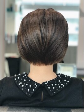 ディオ アンド ルーチェ アット(Dio&Luce at.) 【Dio Azabu】30代40代50代　ショートボブ&イルミナフォレスト