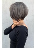 すっきりタイトなハイライトショート