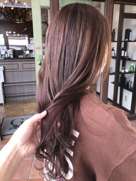 ブランシェ神領店 細めハイライト×イヤリングカラーでオシャレ度UP☆《高橋》