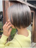 ショートボブ