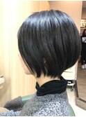 黒髪ツヤショート