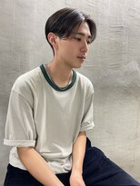 ナチュラルセンターパート×ニュアンスパーマ