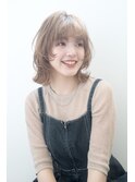 カジュアルウルフレイヤー/サイドバングレイヤー/ベージュ
