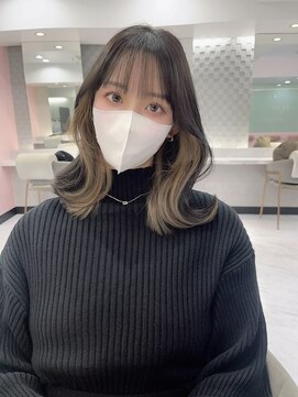 ジーナ 名駅(XENA.) インナーカラーグレーベージュレイヤーロング