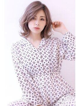 オーロ(ORO) 大人可愛いハイトーンくびれミディ