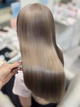 アール 横浜(R) 【MOMO】ブリーチ2回でホワイトミルクティー/ハイトーン