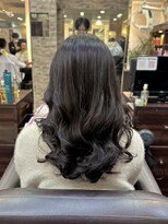 キャラ 池袋本店(CHARA)&nbsp;ふわふわクセ毛さんに人生初コテ巻き風パーマ