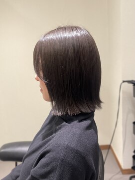 クリック(Click) 着物ヘア/ダークアッシュ/ミディアムレイヤーカット/小倉