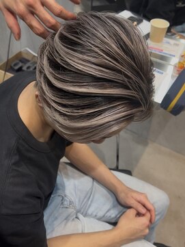 ラック 表参道(LUCK) ホワイトベージュシャドールーツ