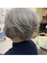 ヘアーアンドメイク ピーチ(hair&make Peach)&nbsp;ふんわりグレーヘア