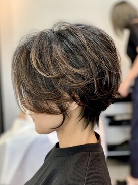 ブレス ヘアデザイン(BLESS hair design) ハイライトショート【静岡、大人可愛い、大人ショートカット】