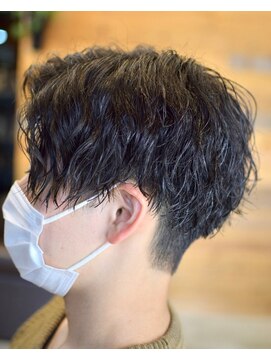 ヘアアイラッシュ リベット(hair eyelash RIVET) 縦落ちツイストスパイラルパーマ