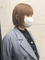 アンリ(Anli)&nbsp;【Anli☆岩瀬萌】ミニボブ ホワイトブロンド 切りっぱなしボブ