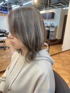 ライズ バイ レボ(RISE by REVO) 大人可愛いココアベージュグレージュカラーボブウルフ黒髪我孫子