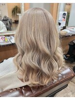 ラッシュヘアー(Rush hair) ホワイトベージュ