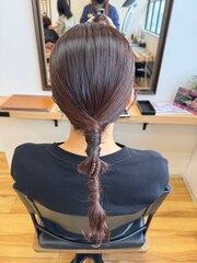 ローポニー ヘアアレンジメント ヘアセット お呼ばれヘア 二次会