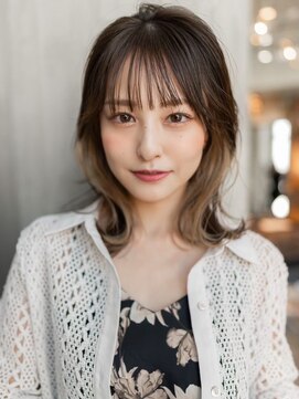 イオ 本厚木(io) くびれレイヤー似合わせカットイメチェン前髪インナーカラー