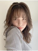 くすみベージュ