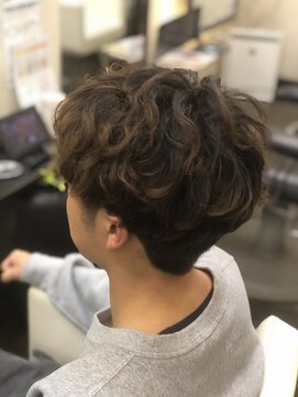 ヘアメイク サン(Hair Make Sun) ツーブロックマッシュ刈り上げスパイラルパーマ