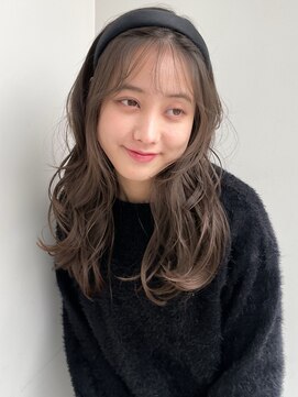 ミディアム/レイヤーカット/顔周りカット/透明感カラー