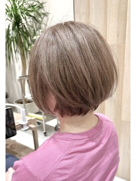 ティエナビューティー(TIENA BEAUTY) ＃白髪ぼかし＃白髪染め＃ハイライト＃ショート＃ブリーチ無し