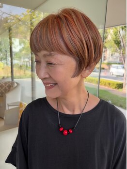 ユウヘアー 大高店(U Hair)の写真/大人女性こそ白髪を生かしてデザインを楽しんでほしい。繊細な技術で、白髪を隠さず魅力に変える◎