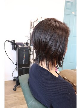 ヘアアトリエ ナイン(hair atelier nine) ＜nine＞少し長めの前下がりボブ