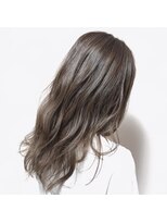 ロアン(roan) 大人のハイライトバレイヤージュ！