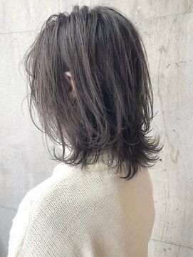 シスタ(SISTA) 【SiSTA】田中大人可愛いグレージュウルフレイヤー