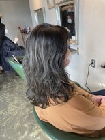 アトリエアカネ(Atelier Akane)&nbsp;白髪ぼかしハイライト×くびれレイヤー