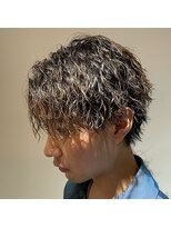 クオル 立川(QOL)&nbsp;ツイストスパイラルパーマメンズパーマセンターパートマッシュ