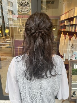 デイジーロータス(DAISYLOTUS) お呼ばれハーフアップアレンジ