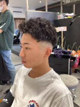 ノア(noah.) 少し強めのツイストスパイラルパーマ ツーブロック フェード風