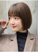 顔周りレイヤーカットくびれヘアミルクティーベージュカラー
