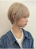 Wカラーショートカットハイトーン前髪ありショートボブ20代