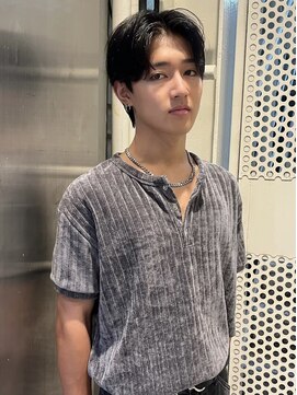 ゼストプール(ZEST POOL) センターパート ニュアンスパーマ カルマパーマ