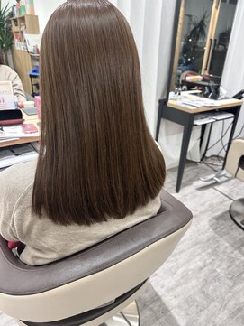 ウイ バイ ファースト 北四番丁店(u'i by first) サラサラ　重めまとまりストレート