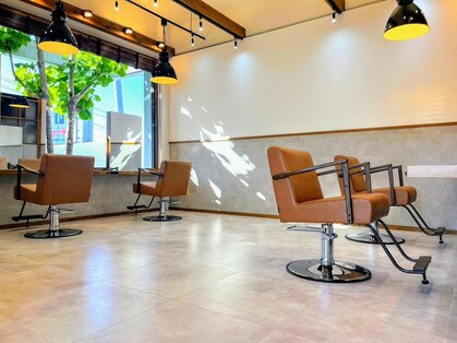 アグ ヘアー クラム 高知高須店(Agu hair kulam)の写真