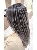 コントラストグレーシルバーバレイヤージュ