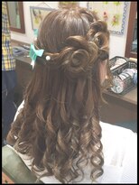 秋葉原コットン ヘアセット専門店&nbsp;お花２連のハーフアップ