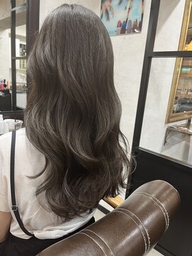 ロミータ by P.C.H(Lomita) グレージュ