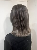 ドライブ(drive)&nbsp;バレイヤージュ　ホワイトベージュ　ベージュ系　ハイライト