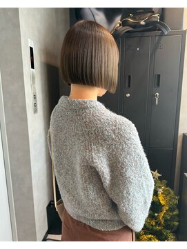 バックス(BUCKS) ミニボブ×オリーブベージュ