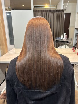 クオン(kuon) 自然体なのに、誰もが見惚れるストレートヘア。