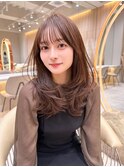 【前川薫子】ミディアムレイヤー シースルーバング 艶ベージュ