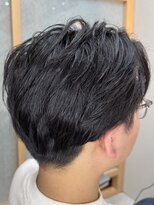 イゾラ(isola)&nbsp;【isola】メンズ/ニュアンスパーマ/バリカンなしツーブロ風