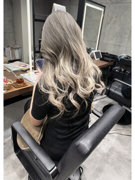 アコ(Aco) ★シャドウルーツバレイヤージュ風プラチナシルバー★